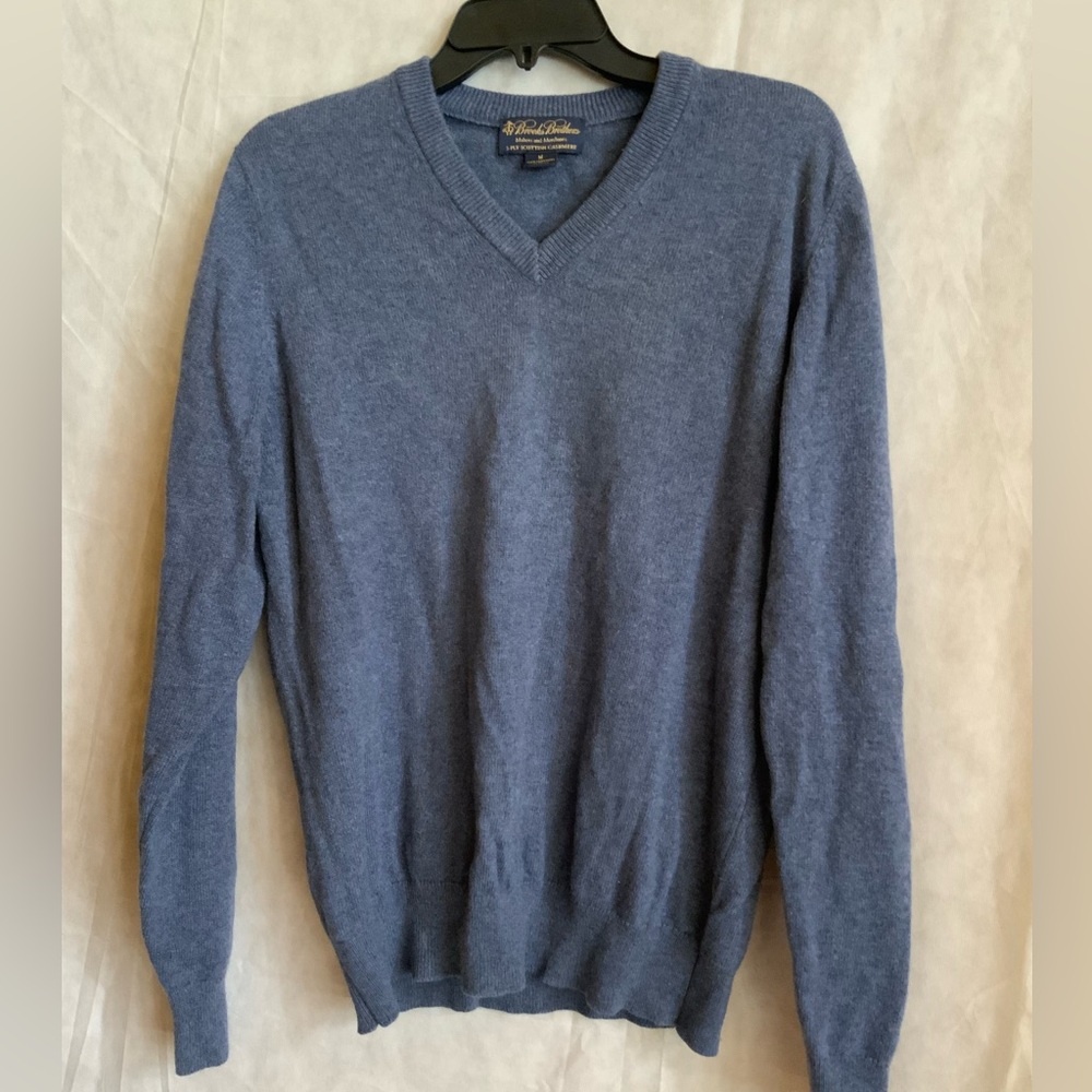 Brooks Brothers Classic Blue V-Neck 3 ply cashmere Sweater